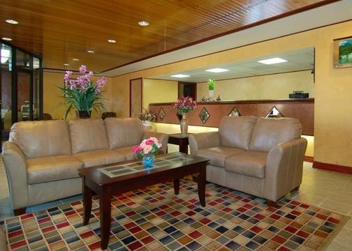 Hotel Suburban Extended