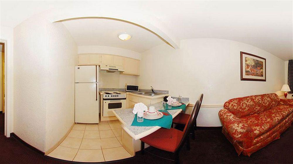 Suburban Extended Hotel 2*